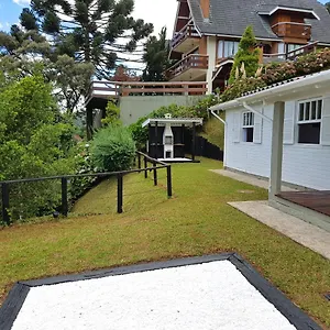 Casa de Férias Casa Blanca Com Linda Vista Excelente Internet E 3 Quartos, Campos do Jordão